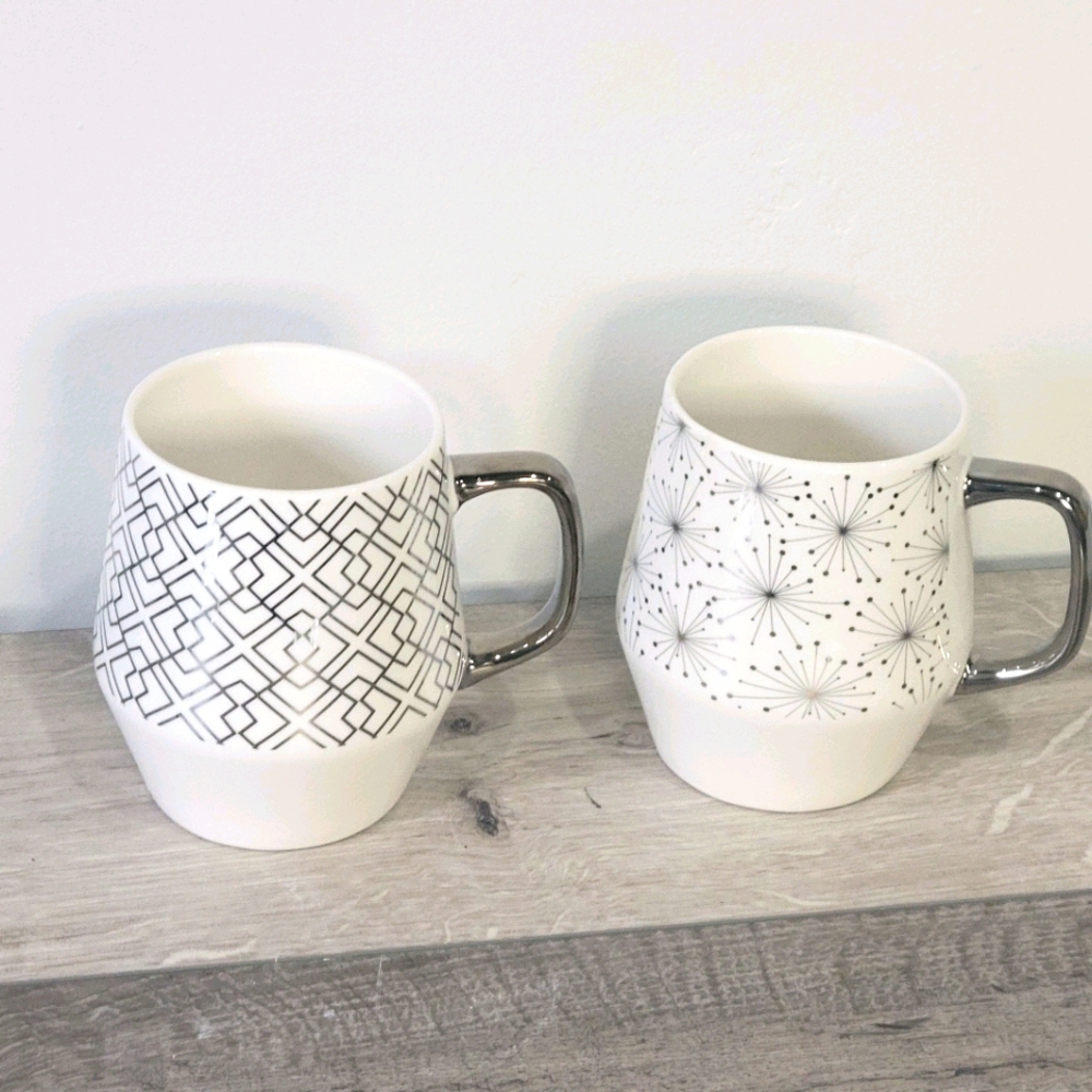 Set of 2 Large Silver and White Mugs